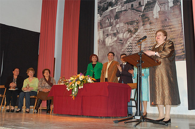 Lorquí homenajeó a sus mujeres conserveras con motivo del 8 de marzo - 2, Foto 2