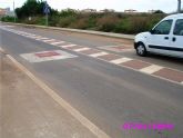 Obras Pblicas aumenta la seguridad de los peatones en la travesa de Los Urrutias con la instalacin de reductores de velocidad