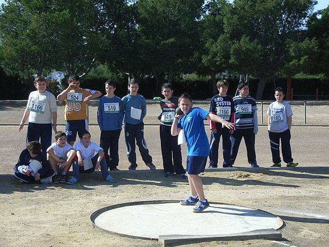 Ciento sesenta y tres escolares participaron en la Jornada de Atletismo de Deporte Escolar celebrada en el Polideportivo Municipal, Foto 3