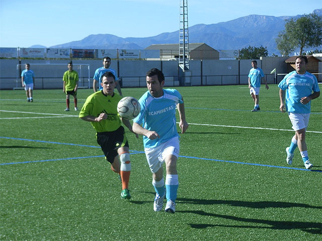 “Los Pachuchos” vencen con claridad al “Bar River-Santo Barón”, Foto 1