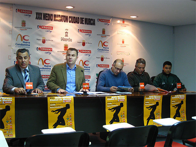 Las calles de la ciudad serán escenario el domingo de la XXX edición del Medio Maratón de Murcia - 1, Foto 1