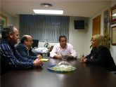 Reunin de Pedneos y el concejal de Cultura Popular
