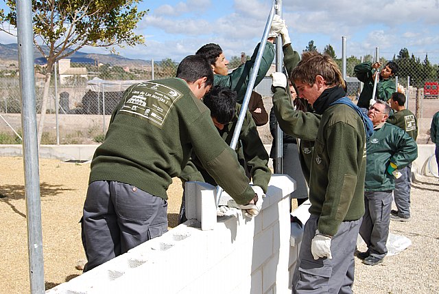 Los alumnos de la Escuela Taller “Las Monjas” realizan sus primeros trabajos de albañilería, Foto 2