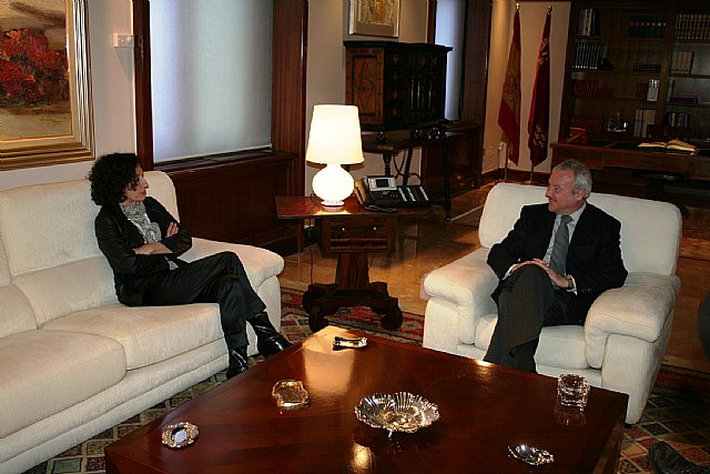 Valcárcel considera un acto “solidario y de justicia” la implicación de las administraciones con las personas dependientes - 2, Foto 2