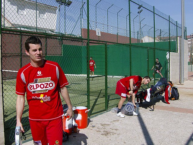 ElPozo Murcia cambia por un día el balón por las palas - 1, Foto 1
