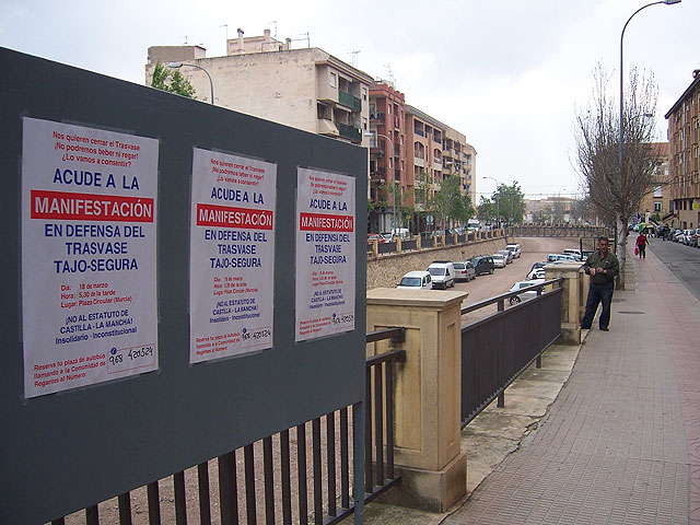 El alcalde pide a los ciudadanos que acudan a la manifestación el próximo 18 de marzo en Murcia, Foto 1
