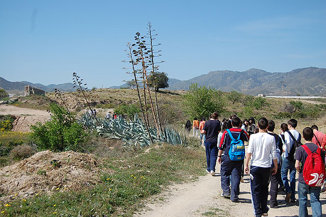 50 alumnos de secundaria del IES Ramón Arcas Meca elaboran un cuaderno de ruta sobre el antiguo recorrido del tren minero Morata - Pastrana - 1, Foto 1