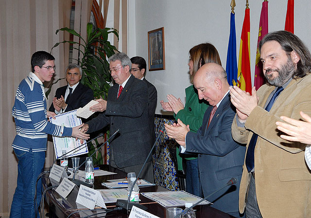 Los estudiantes ganadores de la Olimpiada de Química recibieron sus premios - 2, Foto 2