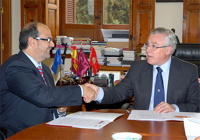La Universidad de Murcia y la Asociación de Ayuda al Enfermo Renal firmaron el convenio para el fomento de la investigación - 1, Foto 1