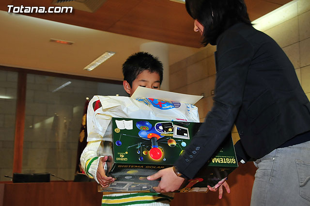 Entregan los premios del “III Concurso de Dibujo Infantil 2009 sobre Igualdad de Oportunidades y Coeducacin” - 13