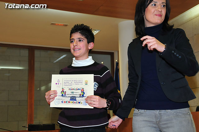 Entregan los premios del “III Concurso de Dibujo Infantil 2009 sobre Igualdad de Oportunidades y Coeducacin” - 14