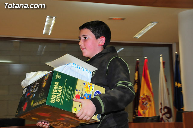 Entregan los premios del “III Concurso de Dibujo Infantil 2009 sobre Igualdad de Oportunidades y Coeducacin” - 17