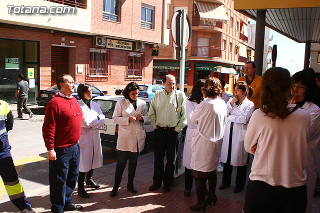 Mdicos de familia murcianos guardan cinco minutos de silencio - 2