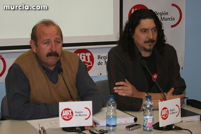 UGT, CCOO y USO anuncian otra huelga de los trabajadores de Latbus 