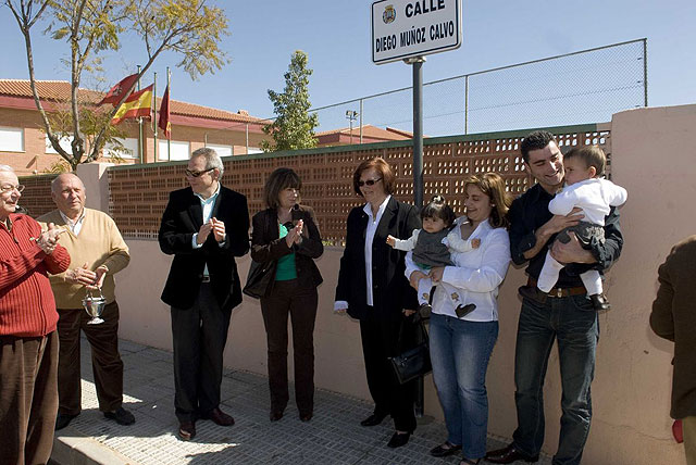 La Barriada San Cristbal El Boho homenajea a su vecino Diego Muñoz Calvo con un calle - 8