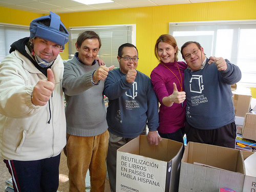 Los alumnos del Centro Ocupacional “José Moyá” participan en el Proyecto Libro, Foto 1