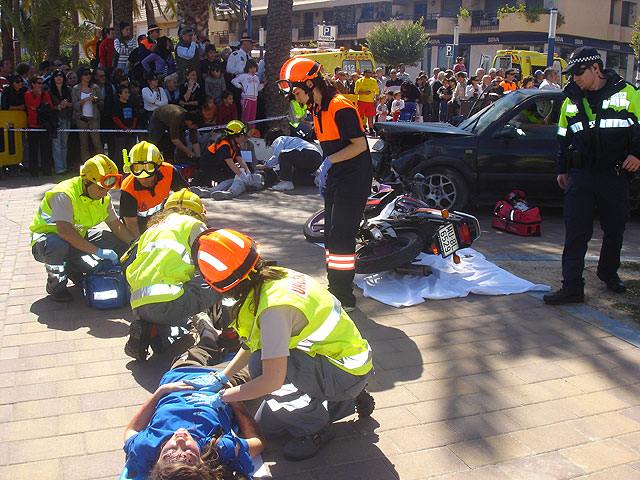 Protección Civil realiza con gran realismo dos simulacros ante centenares de personas en Santiago de la Ribera - 3, Foto 3