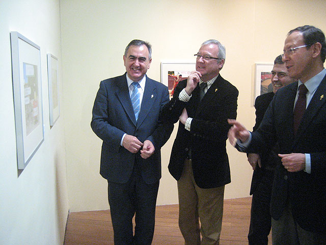 El Alcalde asiste a la inauguración de la exposición Fotoperiodismo 2008 en el Archivo General - 1, Foto 1