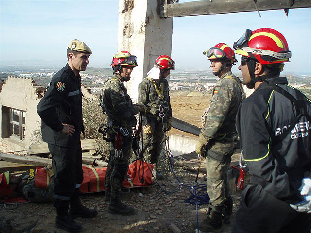 Efectivos de la Unidad Militar de Emergencias de ejercicios en Cartagena - 1, Foto 1