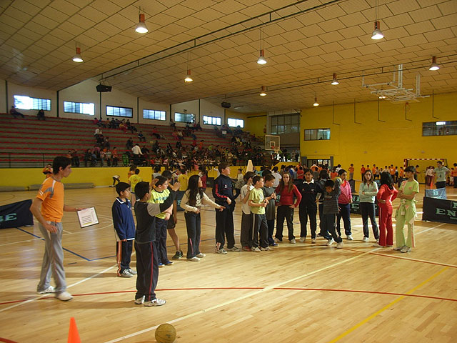 Un total de 222 escolares participan en la jornada de Jugando al Atletismo, Foto 1