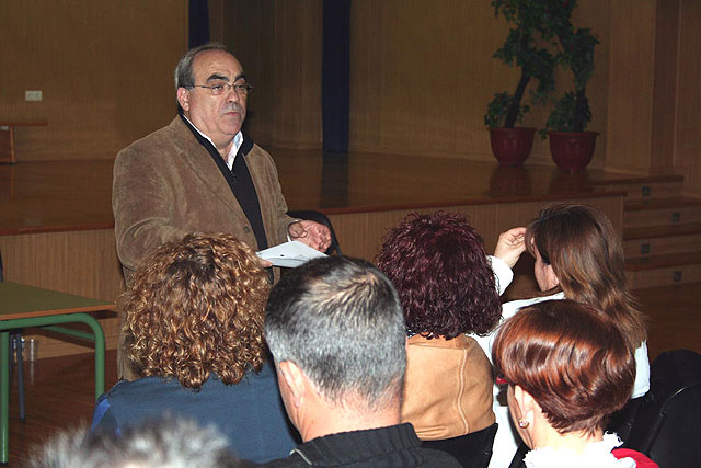 Miguel Cuartero, orientador de familia y colaborador del Teléfono de la Esperanza, impartió la conferencia “Eduacadores, Hoy” - 2, Foto 2
