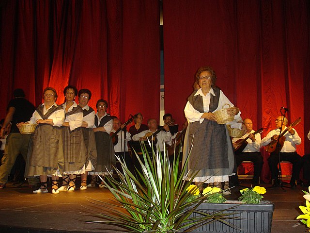Más de 300 personas mayores participan en San Javier en la Muestra de Corales, Rondallas y Bailes Regionales - 1, Foto 1