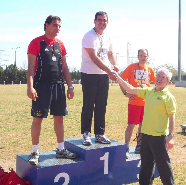 The athlete Occupational Center "Jos Moya, Mari Carmen Robles, became the triple gold medalist at the Regional Championships in Athletics, Foto 2