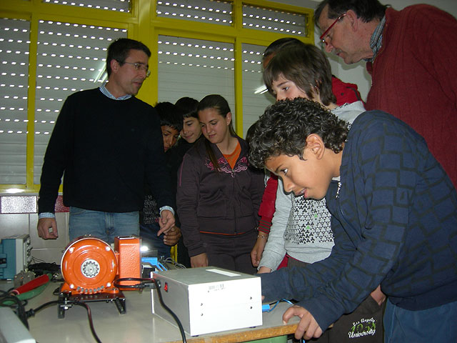 La Dirección General de Ordenación Académica selecciona al CEIP Nuestra Señora del Carmen para la actividad Científicos en el Aula - 1, Foto 1