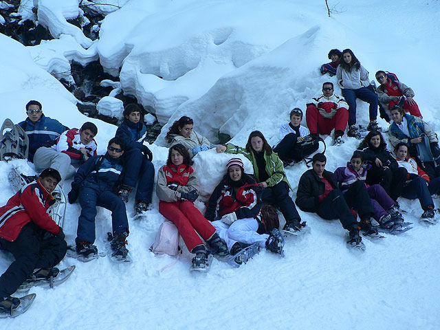 Los jóvenes mazarroneros aprenden francés y disfrutan del esquí en Villard Bonnot - 1, Foto 1