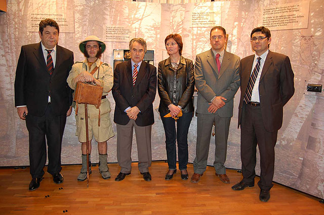 La sala de exposiciones de la CAM de Jumilla acoge la espectacular muestra ‘El bosque interior’ - 2, Foto 2