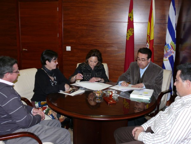 El Ayuntamiento ha firmado un convenio con Cruz Roja para la continuidad de cuatro programas sociales - 1, Foto 1