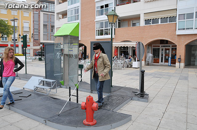 El alcalde anuncia que durante este año se va a invertir casi un milln de euros en obras pblicas sin barreras arquitectnicas - 1
