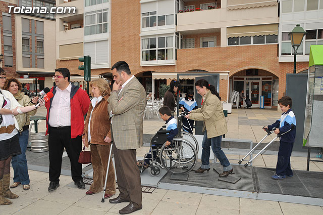 El alcalde anuncia que durante este año se va a invertir casi un milln de euros en obras pblicas sin barreras arquitectnicas - 8