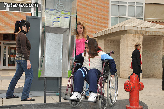 El alcalde anuncia que durante este año se va a invertir casi un milln de euros en obras pblicas sin barreras arquitectnicas - 9