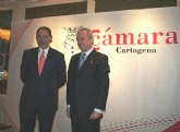 Valcárcel muestra su “compromiso y apoyo” a los empresarios de Cartagena para mantener la proyección económica de la comarca