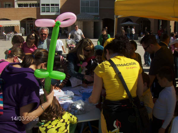 Ms de 150 niños/as se subieron al “Ludobs” el pasado sbado en la Plaza de la Balsa Vieja - 5