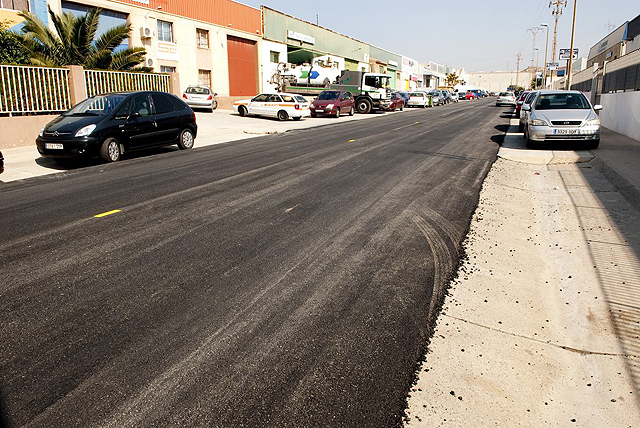 Diez calles del Polígono Cabezo Beaza mejoran su firme - 1, Foto 1