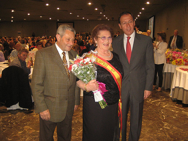 El Alcalde “corona” a Pilar Olmos, del centro Santa Eulalia-San Juan, como Reina de los Mayores 2009 - 6