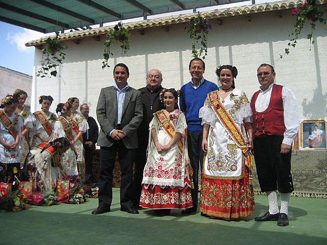 El Alcalde acompaña a las Reinas de la Huerta infantil y mayor 2008 en su despedida - 1, Foto 1