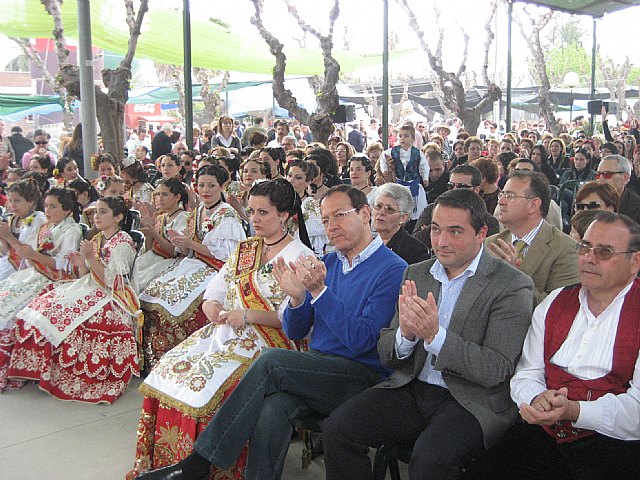 El Alcalde acompaña a las Reinas de la Huerta infantil y mayor 2008 en su despedida - 3, Foto 3