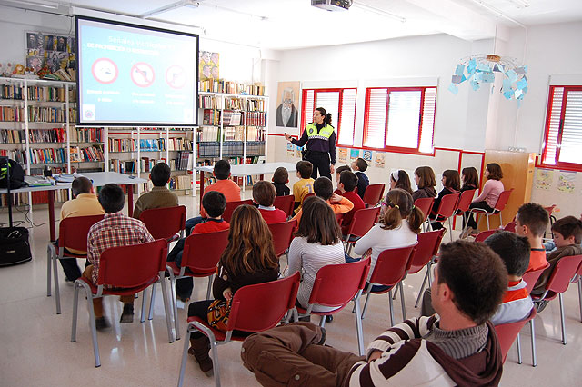 Los escolares torreños se suben a sus bicis para aprender educación vial - 2, Foto 2