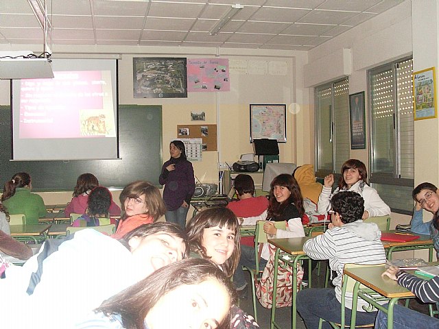 Cerca de  600 alumnos de secundaria se benefician del “Taller de resolución de conflictos”, Foto 1