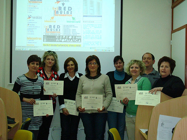 La velocidad de conexión a Internet de las aulas de informática distribuidas por la localidad a través del proyecto “RAITOTANA” se ha multiplicado por ocho, Foto 3