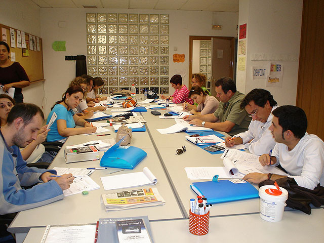 La actual situación económica duplica el número de visitas al Servicio de Integración Laboral - 2, Foto 2