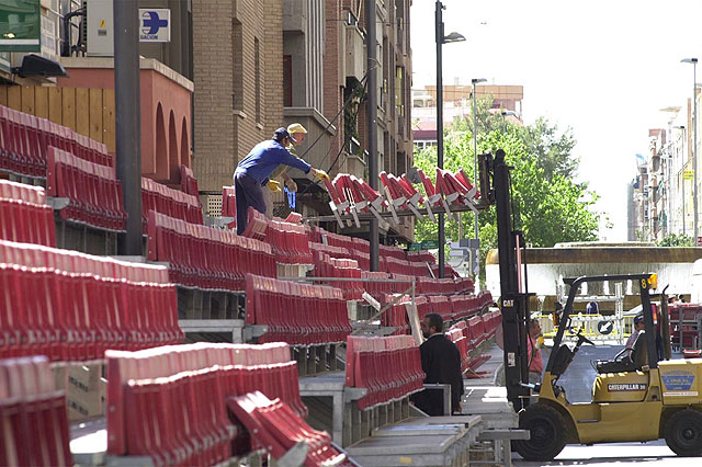 La instalación de las tribunas para la Semana Santa provocará estrechamientos en la Avenida Juan Carlos I, desde el 23 al 27 de Marzo - 1, Foto 1