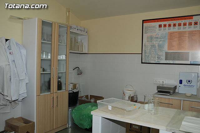 Autoridades municipales visitan el Centro Tecnolgico de la Artesana con motivo del dcimo aniversario de esta sede regional - 10