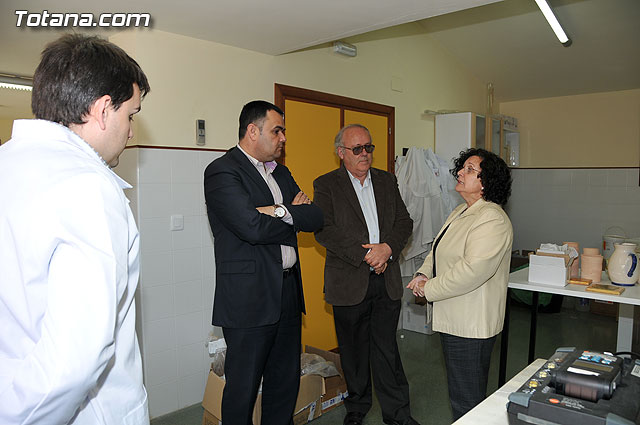 Autoridades municipales visitan el Centro Tecnolgico de la Artesana con motivo del dcimo aniversario de esta sede regional - 8