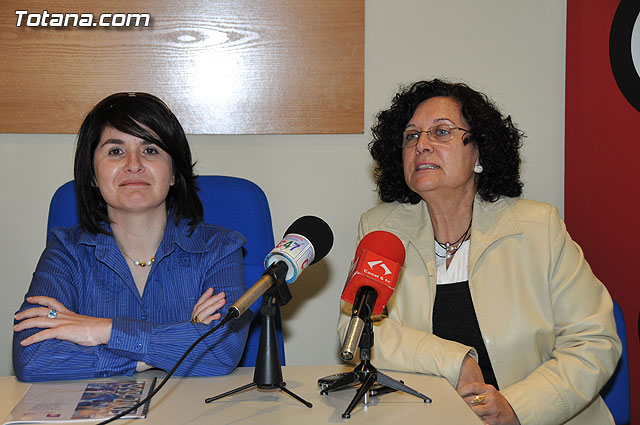 Autoridades municipales visitan el Centro Tecnolgico de la Artesana con motivo del dcimo aniversario de esta sede regional - 21