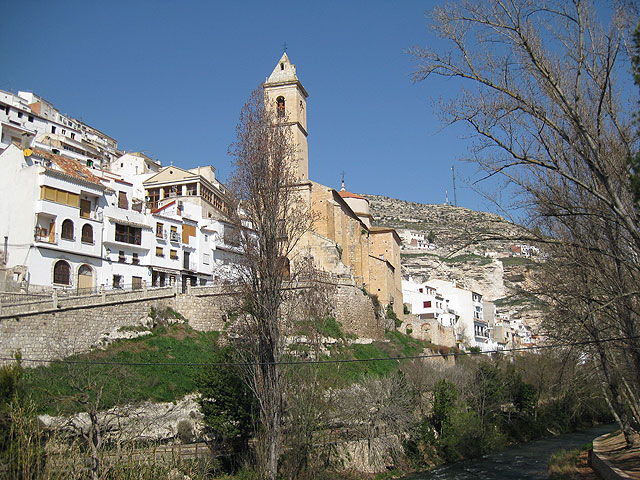 La Asociacin de Amas de Casa y Usuarios 