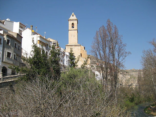 La Asociacin de Amas de Casa y Usuarios 